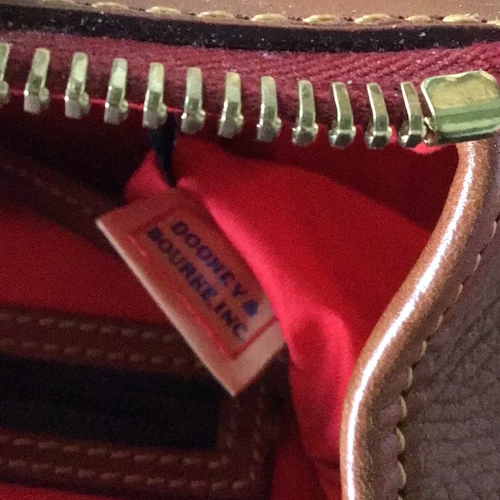 DOONEY & BOURKE large capacity dual toned leather satchel in Natural, like new - Picture 12 of 12